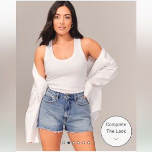 NWT Abercrombie Curve Love Mom Short High Rise (Size 31 / 12)